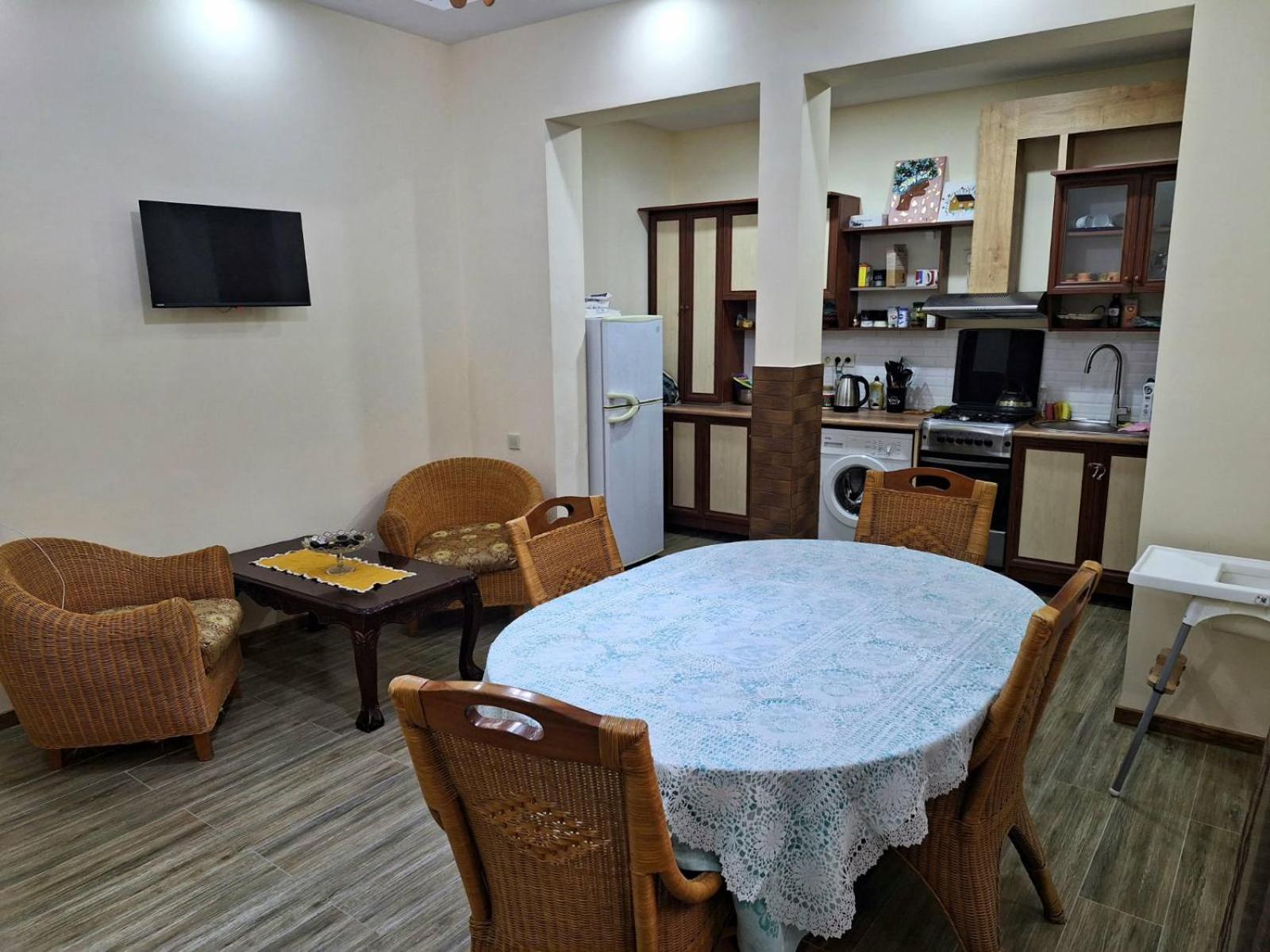 Alongside Park Borjomi Hotel Ngoại thất bức ảnh