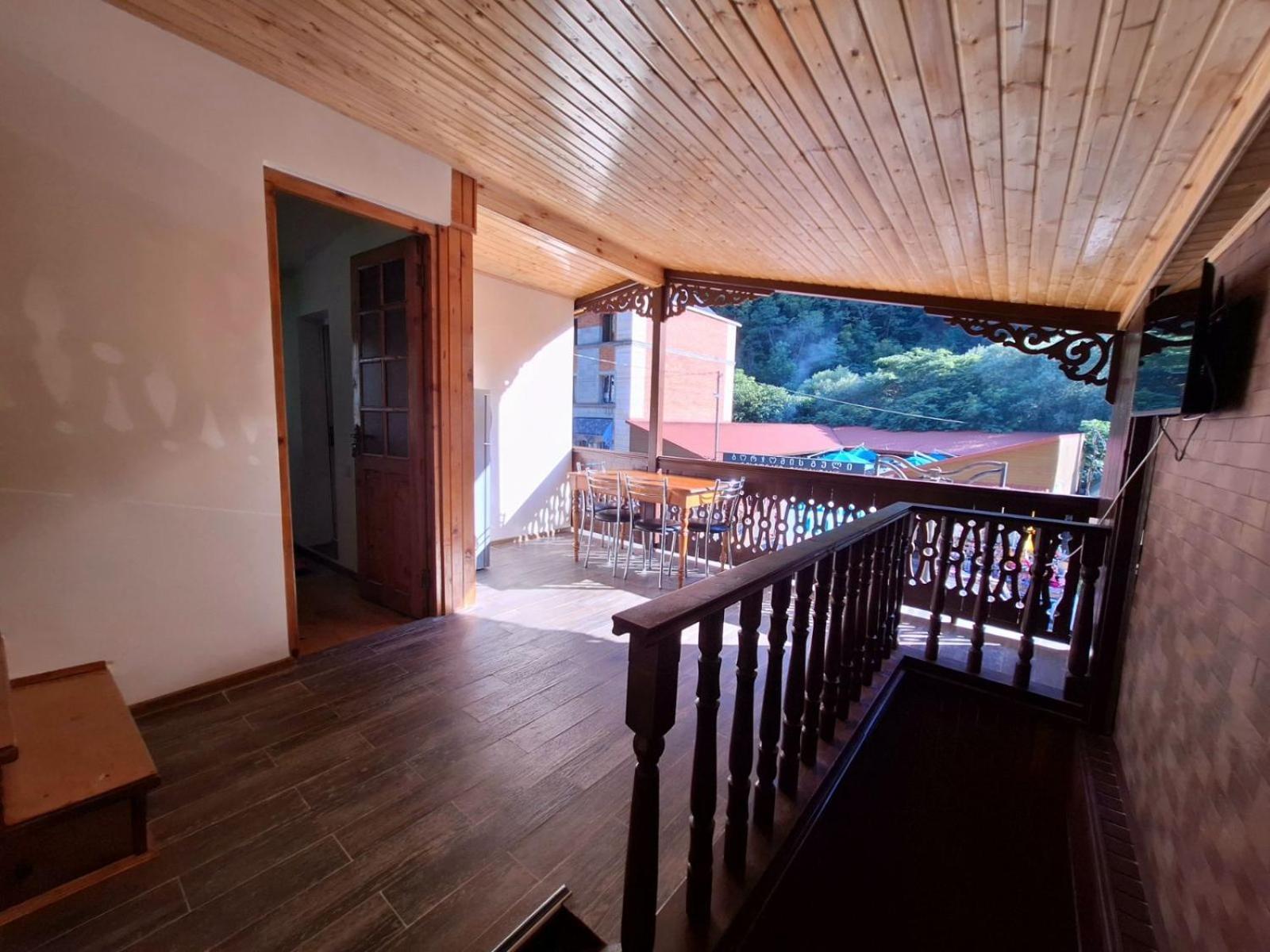 Alongside Park Borjomi Hotel Ngoại thất bức ảnh