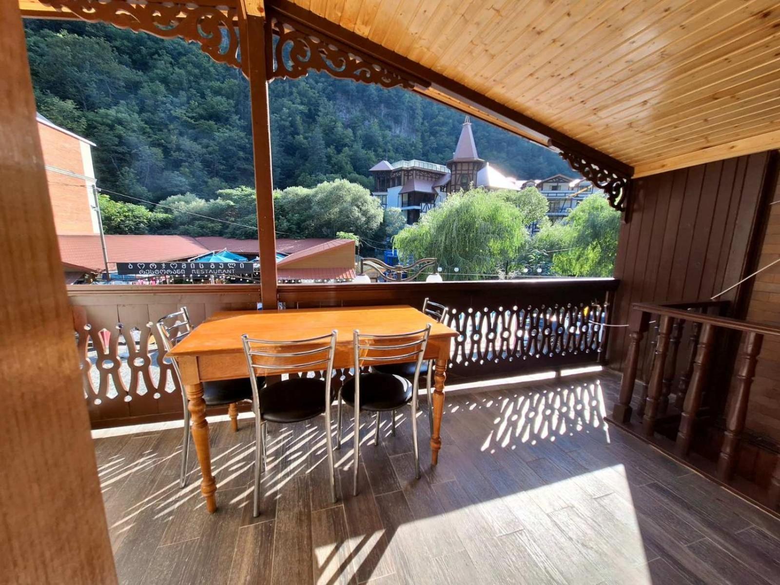 Alongside Park Borjomi Hotel Ngoại thất bức ảnh